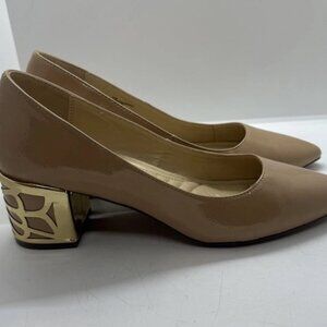 Adrienne Vittadini Flori Beige Patent Pumps sz 8.5 Pointed Toe Block Heel
